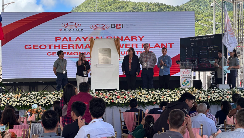 Ceremonia de inauguración de la central geotérmica binaria Palayan Bayan en Bicol, Filipinas (fuente: EDC)