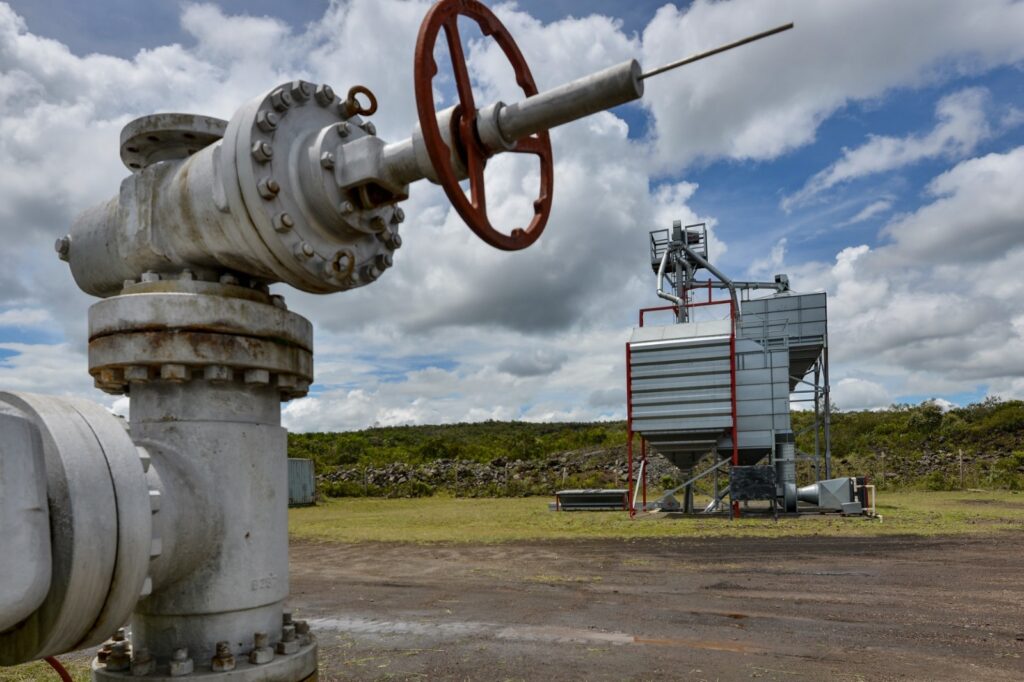 World’s 1st geothermal direct use cement project sets model for sustainable industry